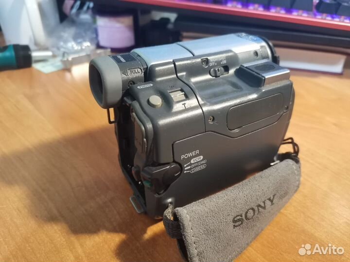 Видео камера кассетная Sony DCR-HC15E