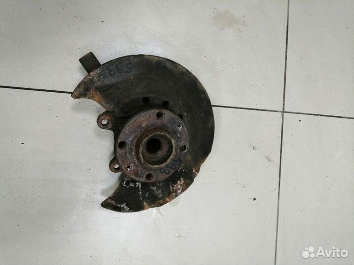 Кулак поворотный передний левый LADA Kalina