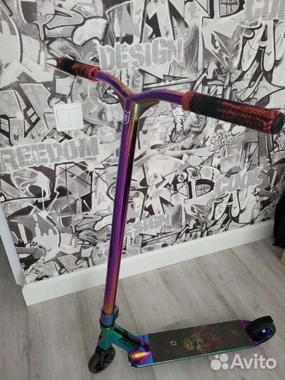 Трюковой самокат Skip