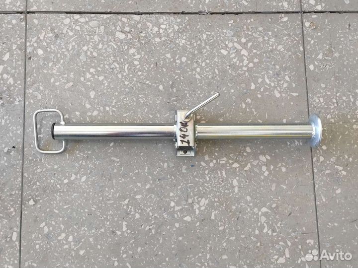 Опорная стойка на прицеп к легковому автомобилю