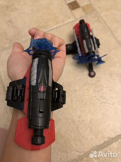 Бластеры человека-паука Hasbro