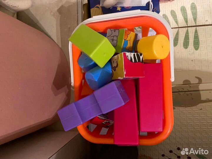 Детские игрушки и вещи, коробка