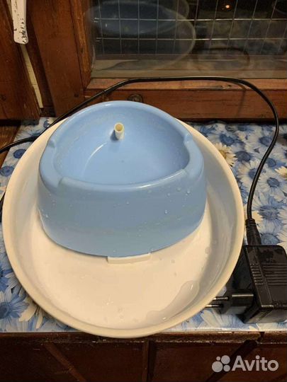 Фонтан поилка для кошек