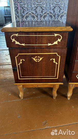 Тумба прикроватная