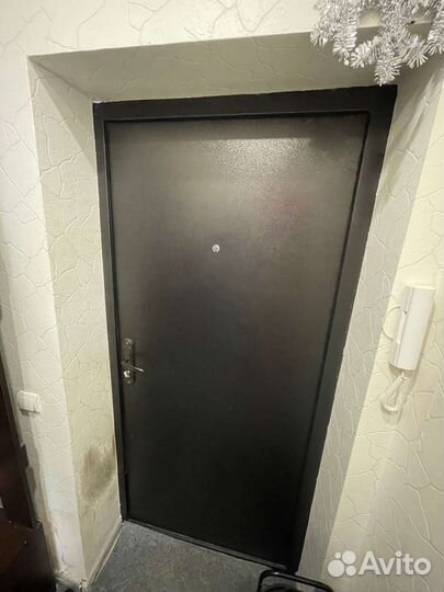 Дверь входная металлическая б\у