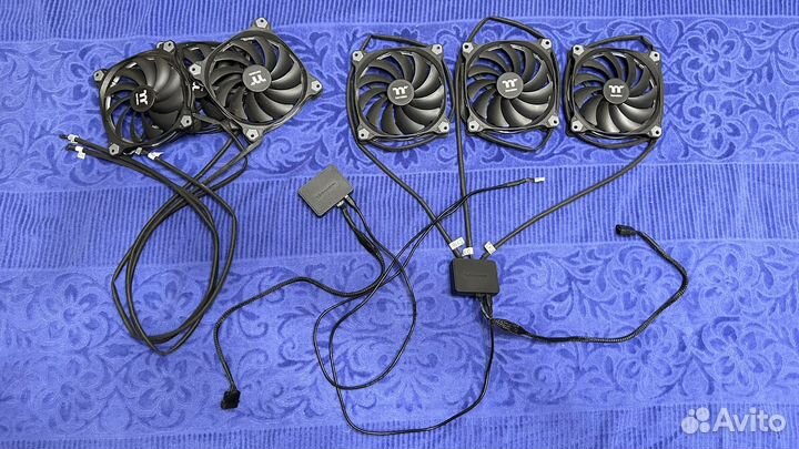 Комплект вентиляторов Thermaltake Riing 14 LED RGB