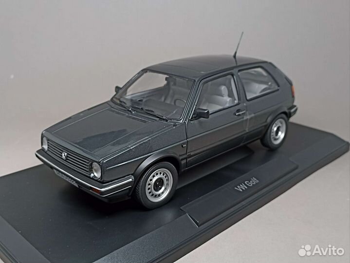 Volkswagen Golf 2 CL 1988 1:18 norev