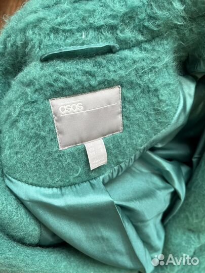 Продам пальто зеленное