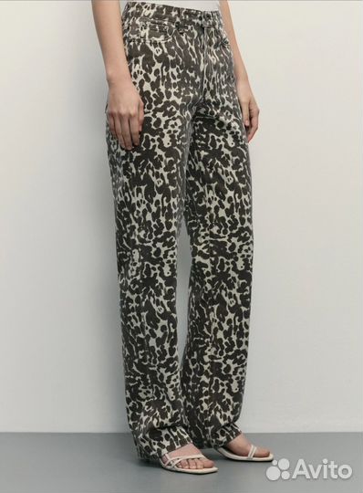 Джинсы с леопардовым узором