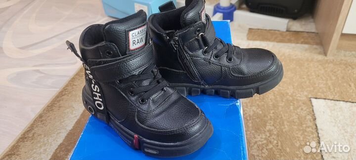 Детская обувь для мальчика и девочки