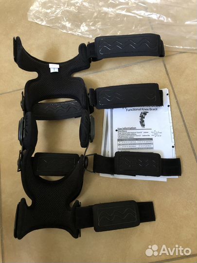 Наколенник Knee Brace