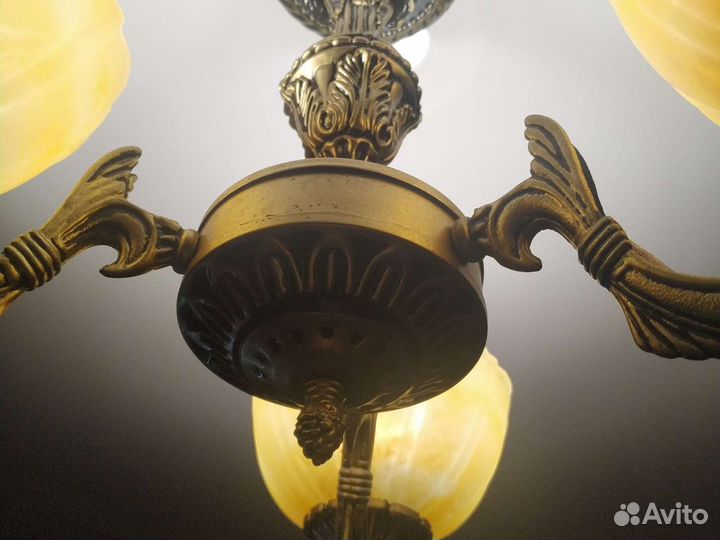 Люстра подвесная потолочная