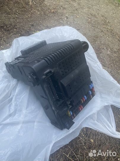 Блок CEM вольво s60 2005 год