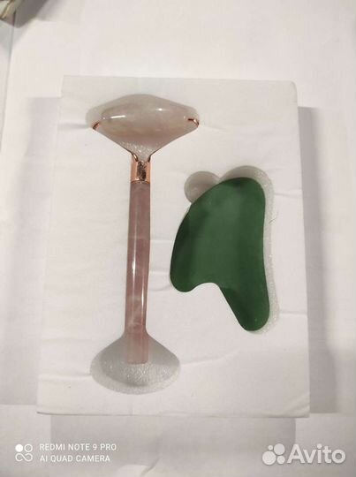 Набор для массажа лица. Роллер и скребок Гуаша