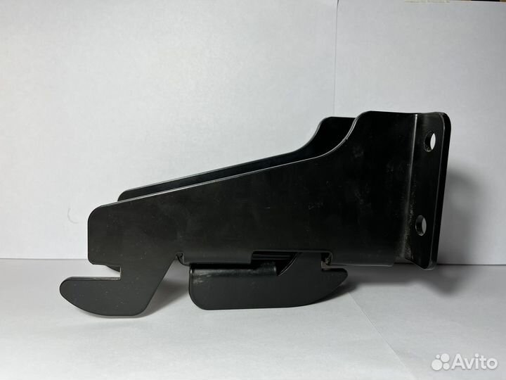 Кронштейн запасного колеса газель