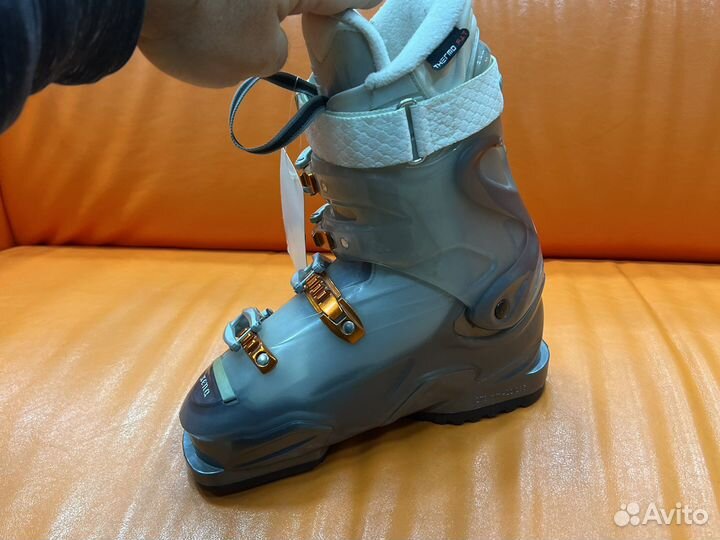 Горнолыжные ботинки