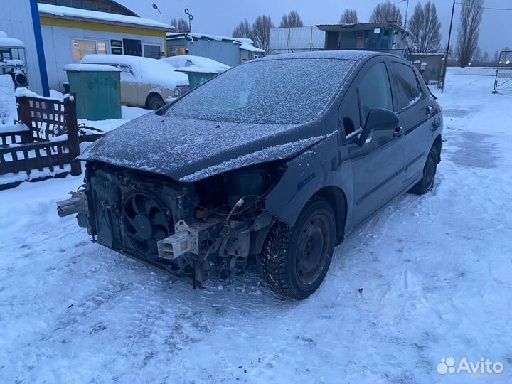 Суппорт задний правый Peugeot 308 EP6