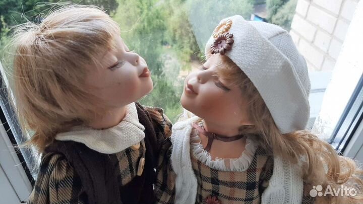 Фарфоровые парные куклы