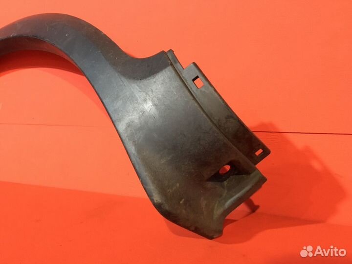 Молдинг на крыло задний правый Suzuki Sx4 1