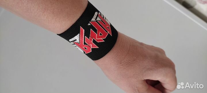 Ария для коллекции: диск, значок, напульсник