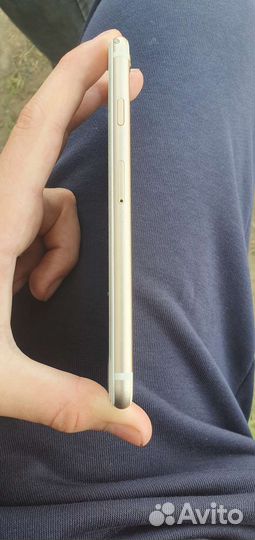Телефон iPhone 6s 64г