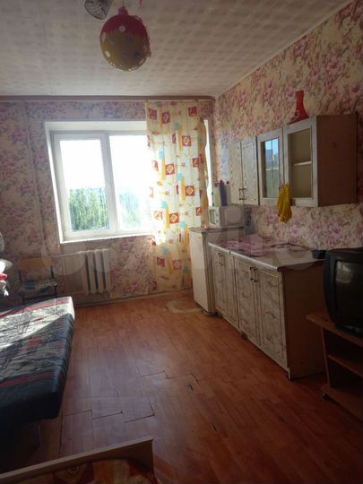 Комната 18 м² в 8-к., 8/9 эт.