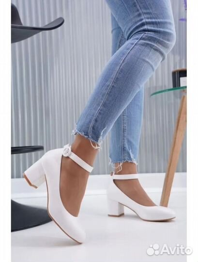 Туфли белые
