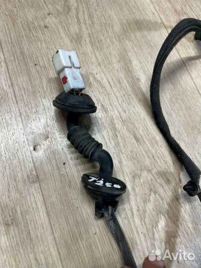 Проводка двери задняя правая Chevrolet Aveo T250