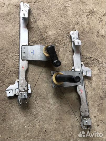 Стеклоподъемник Рено Дастер