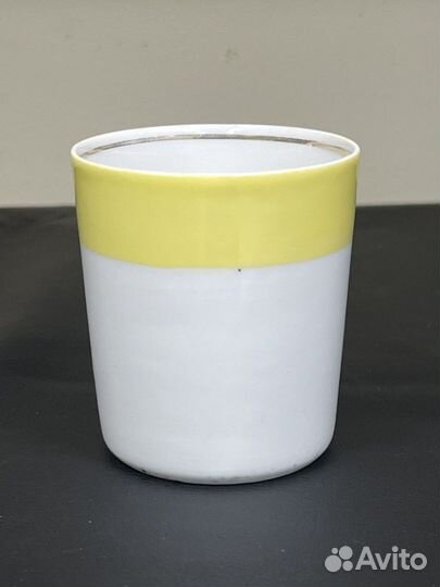 Стакан с жёлтым отводом 8 см Пролетарий
