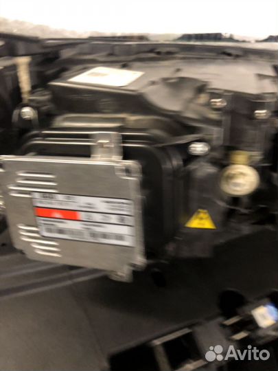 Фара левая Volkswagen Touareg II 7P1941751B