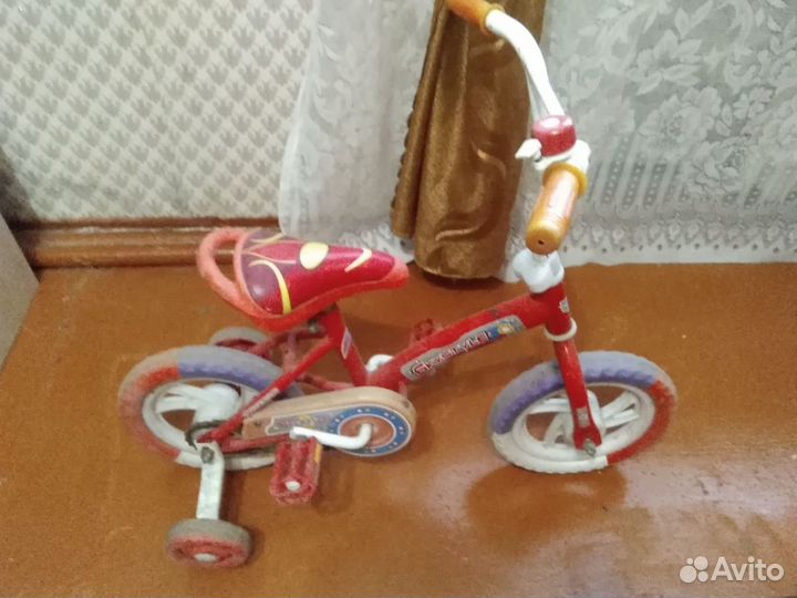 Самокат детский и велосипед трёхколёсный