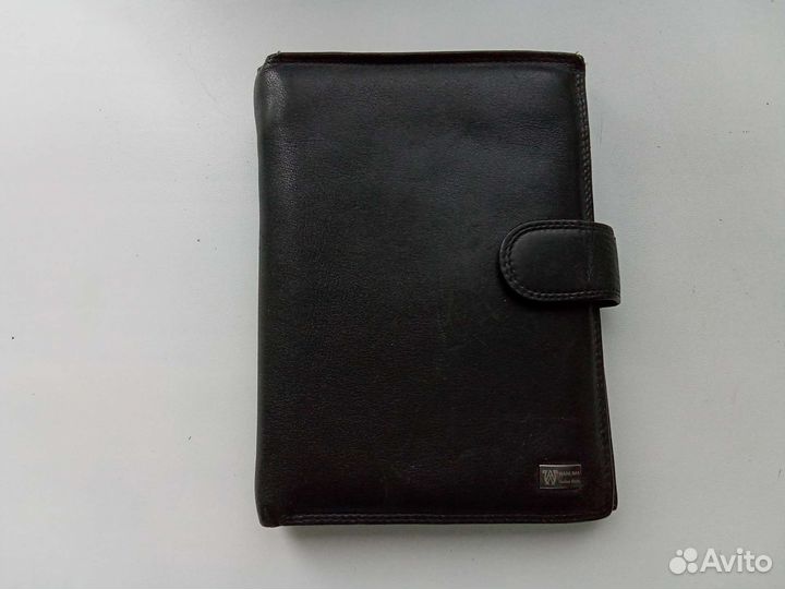 Кошелек-бумажник