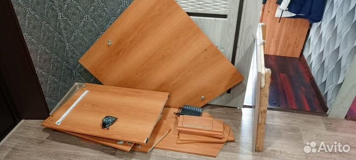 Компьютерный стол