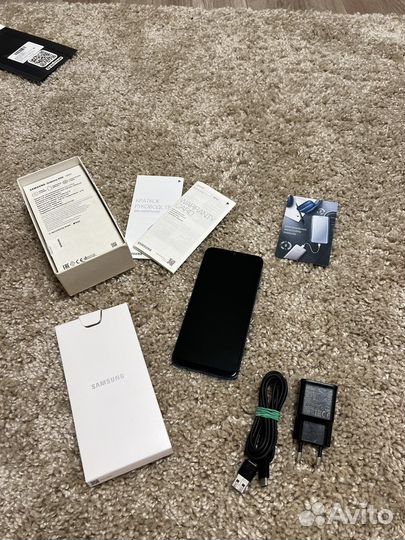 Телефон Samsung