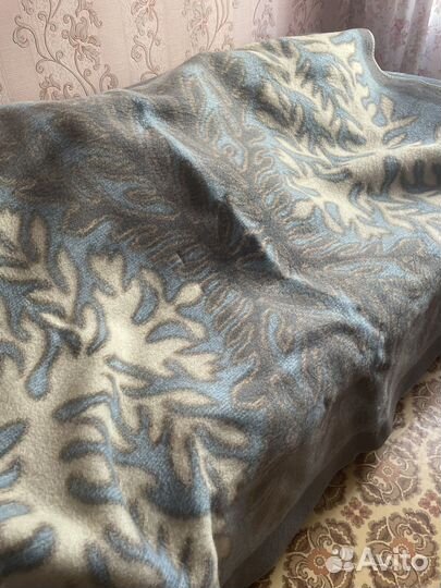 Одеяло шерстяное