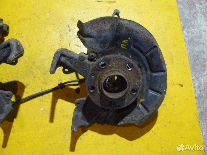 Кулак передний для VW Polo SED Rus 2012г