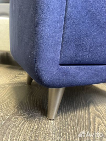 Новая прикроватная тумба с ящиками мягкая синяя