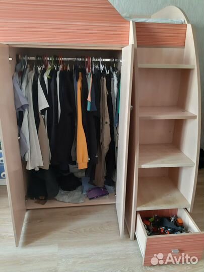 Мебельный комплекс Радуга фирмы трия