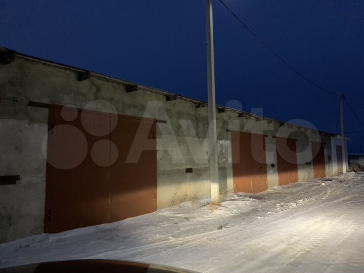 Гараж, > 30 м²