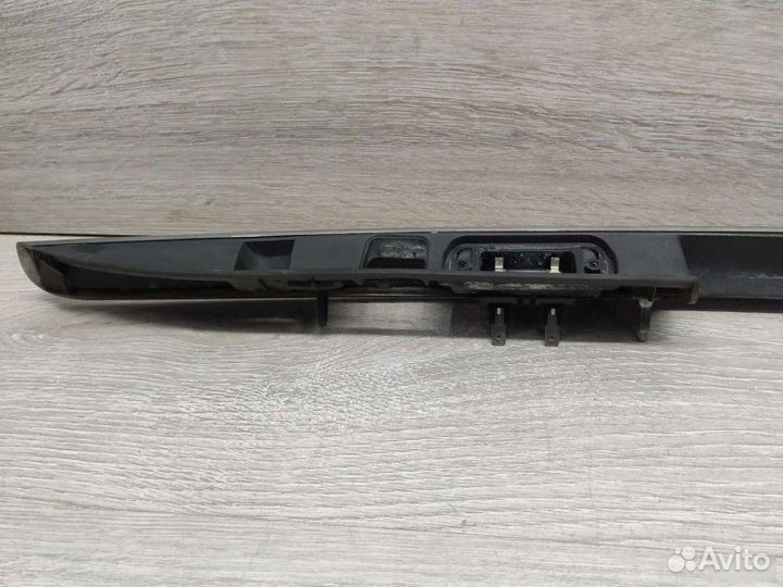 Хром крышки багажника Mercedes M W164