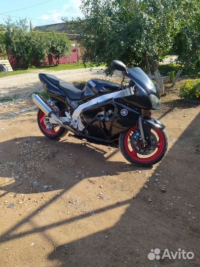 Yamaha yzf 1000r thunderace