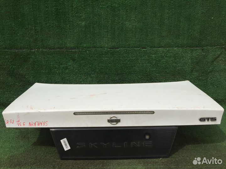 Крышка багажника Nissan Skyline HR33