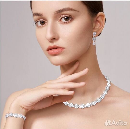 Серьги 5.88 ct и подвеска 2ct с муассанитами