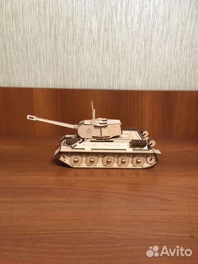 Модель Танк деревянный