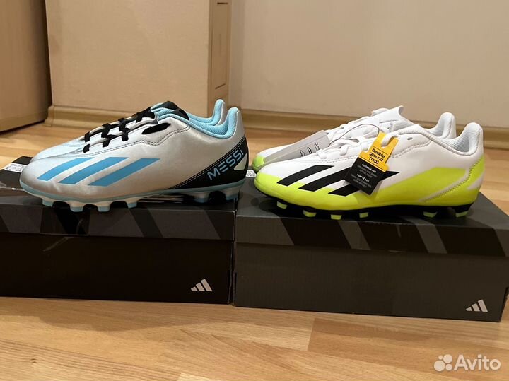 Бутсы шиповки Adidas 35,5 EU оригинал новые