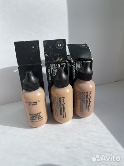 Mac Тональная основа для лица и тела новый