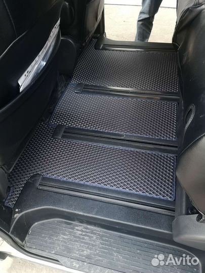 Комплект ковриков из эва EVA на Toyota Voxy 70