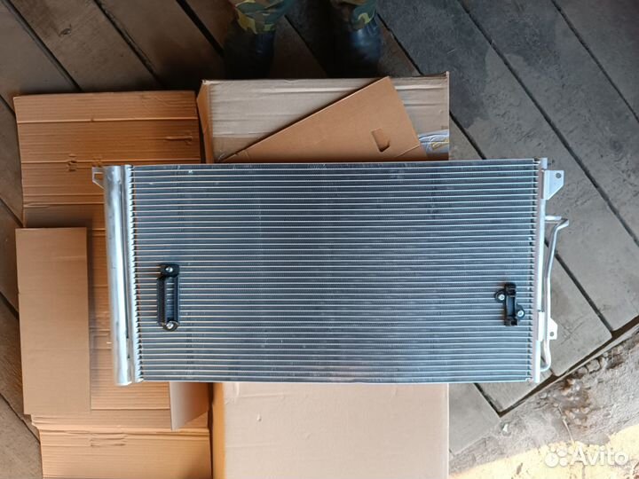 Компрессор и радиатор кондиционера
