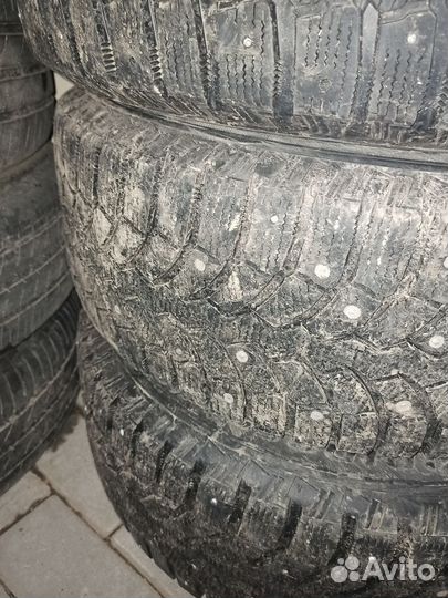 Bridgestone Blizzak Spike-01 235/60 R16